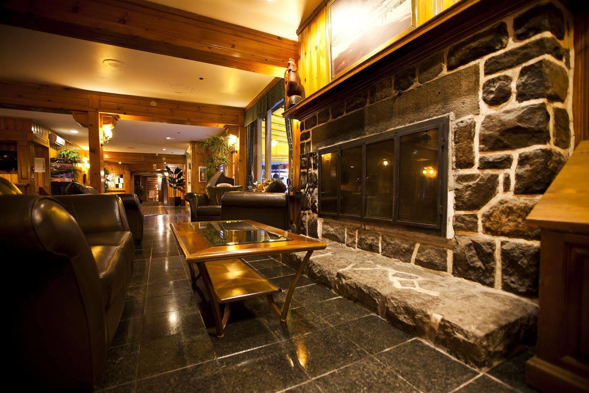 Hotel Le Chantecler แซ็ง-ตาแดล ภายนอก รูปภาพ