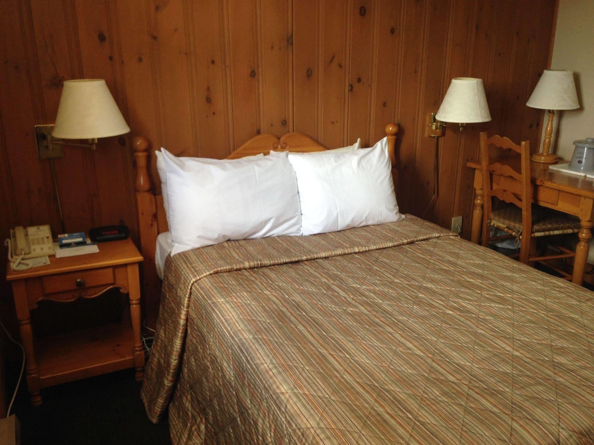 Hotel Le Chantecler แซ็ง-ตาแดล ภายนอก รูปภาพ
